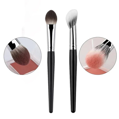 1/2PCS Piers Heart Blusher Brush