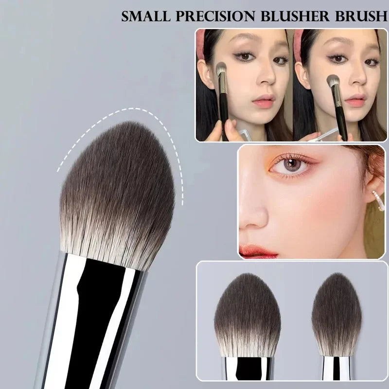 1/2PCS Piers Heart Blusher Brush